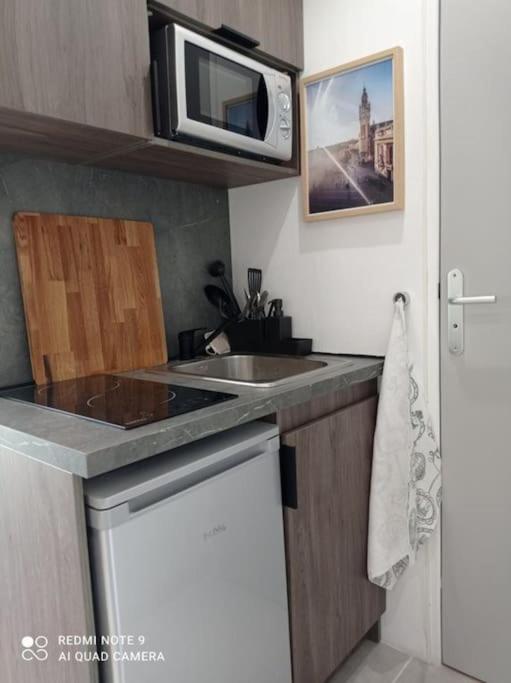 Independante En Face De La Gare Flandres Accommodatie bij particulieren