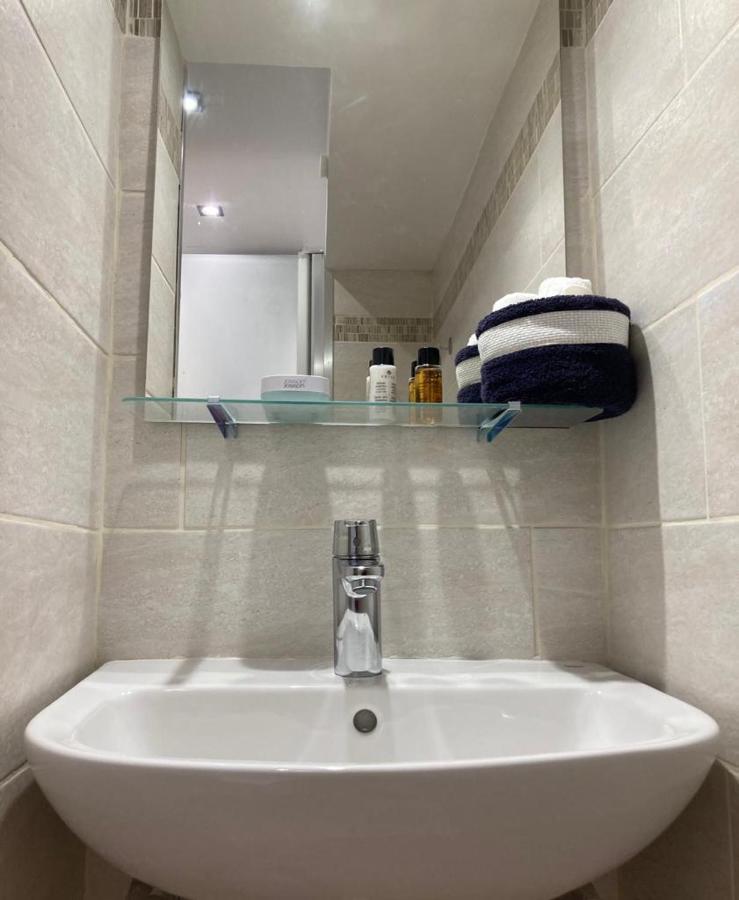Independante En Face De La Gare Flandres Accommodatie bij particulieren *